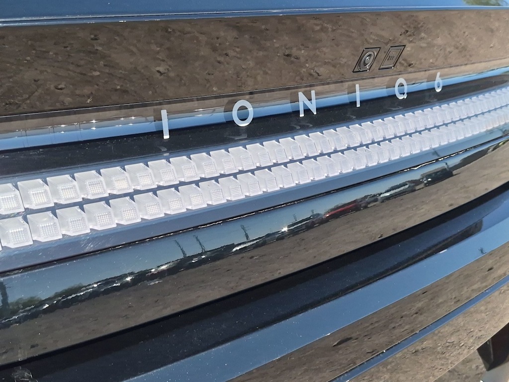 Thumbnail: 2023 Hyundai Ioniq 6 - 22