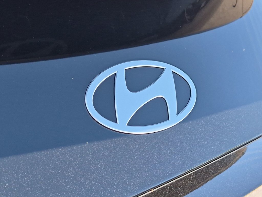 Thumbnail: 2023 Hyundai Ioniq 6 - 6