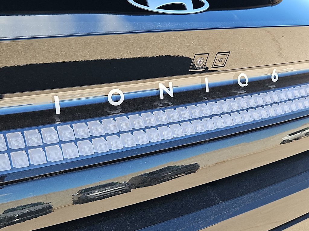 Thumbnail: 2023 Hyundai Ioniq 6 - 22