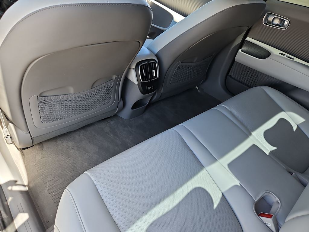Thumbnail: 2023 Hyundai Ioniq 6 - 24