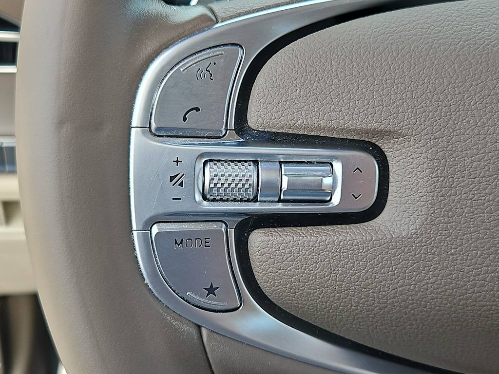 Thumbnail: 2022 Genesis GV80 - 30