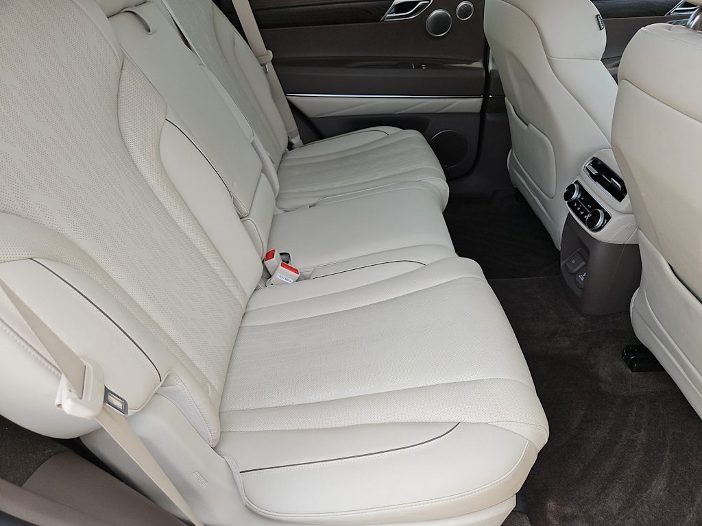 Thumbnail: 2022 Genesis GV80 - 28