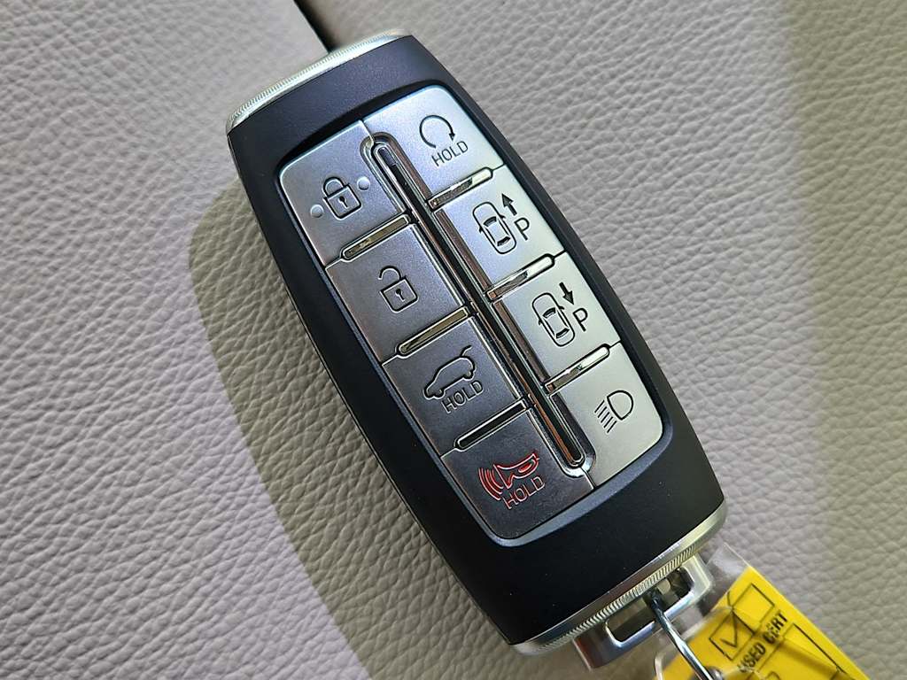 Thumbnail: 2022 Genesis GV80 - 19