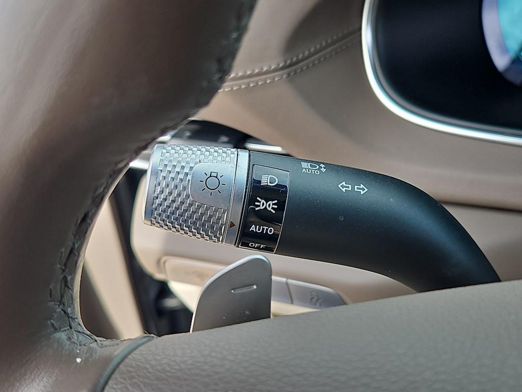 Thumbnail: 2022 Genesis GV80 - 16