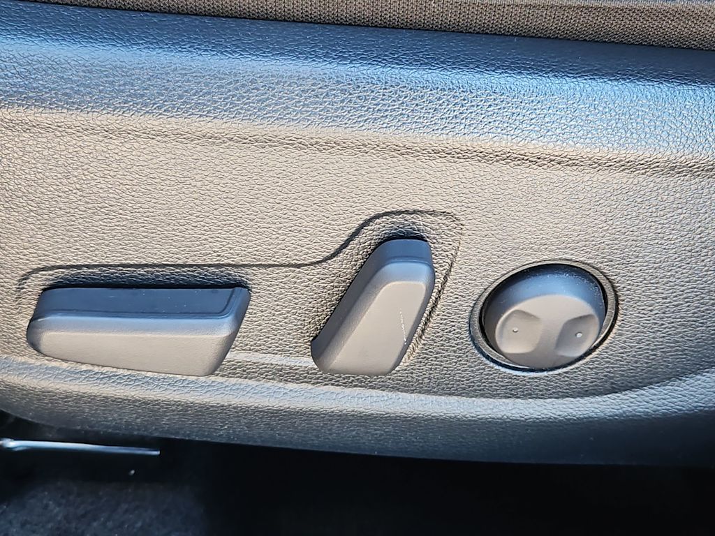 Thumbnail: 2024 Kia Seltos - 26