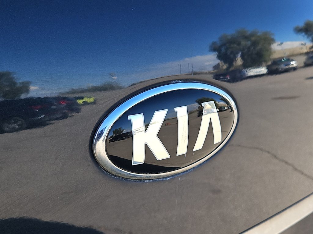 2016 Kia Sedona L 7