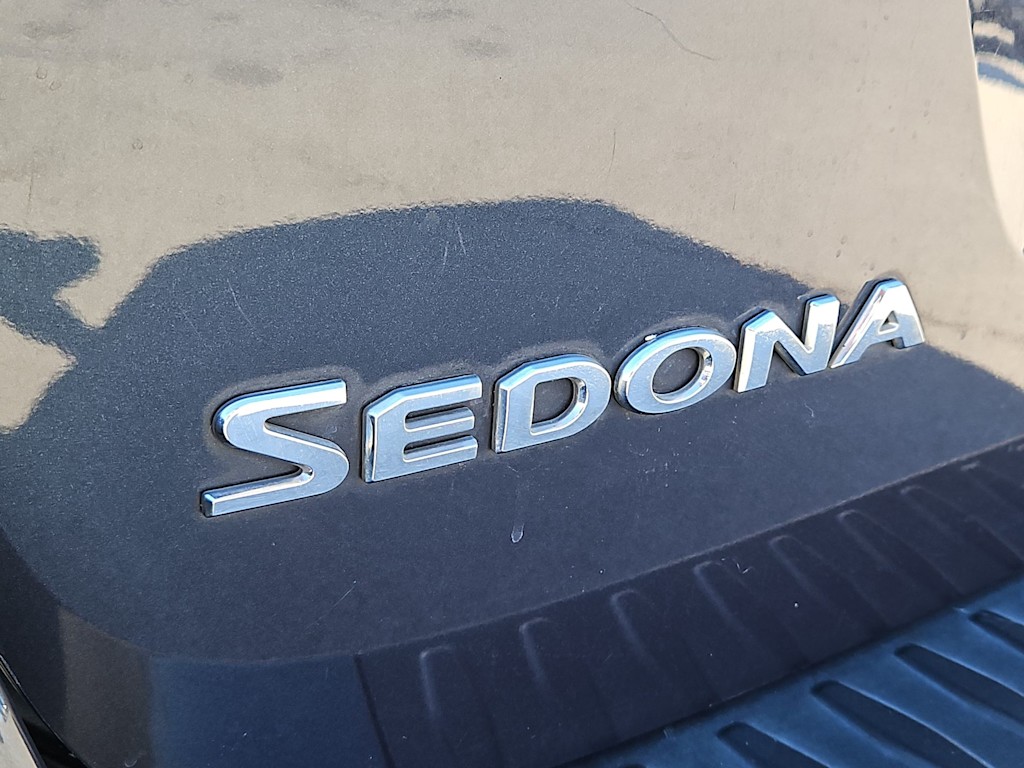 2016 Kia Sedona L 24