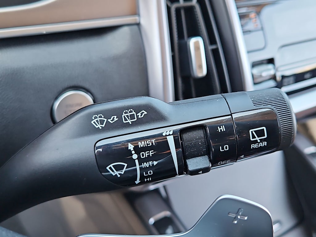 Thumbnail: 2023 Kia Sorento - 31