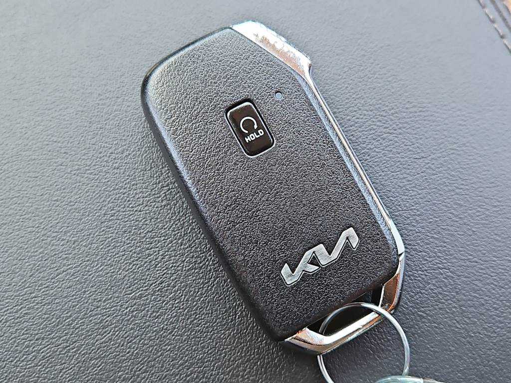 Thumbnail: 2023 Kia Sorento - 20
