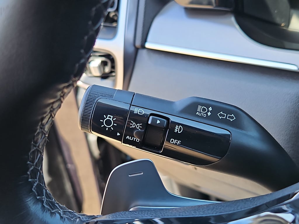 Thumbnail: 2023 Kia Sorento - 32