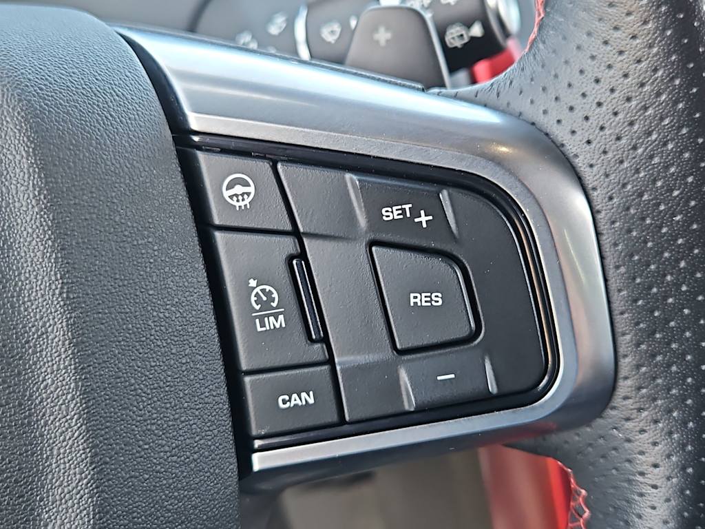 Thumbnail: 2019 Land Rover Discovery Sport - 31