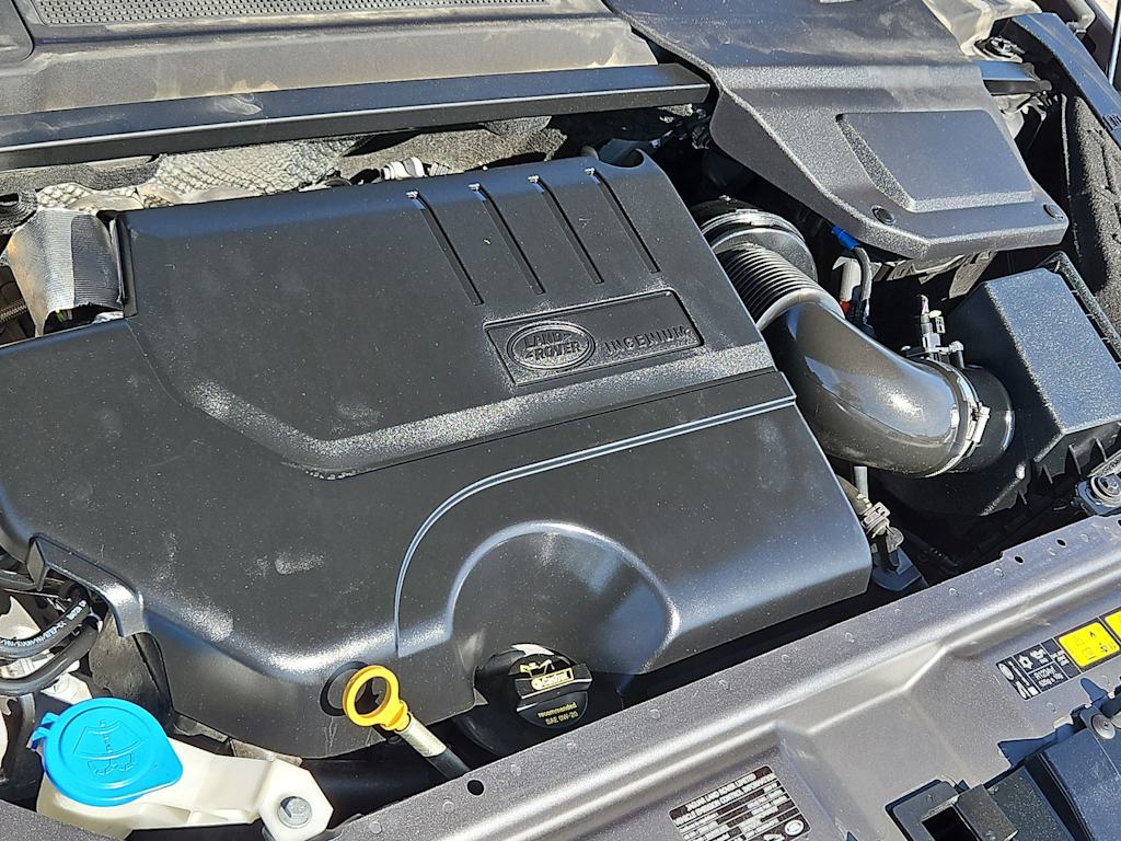 Thumbnail: 2019 Land Rover Discovery Sport - 8