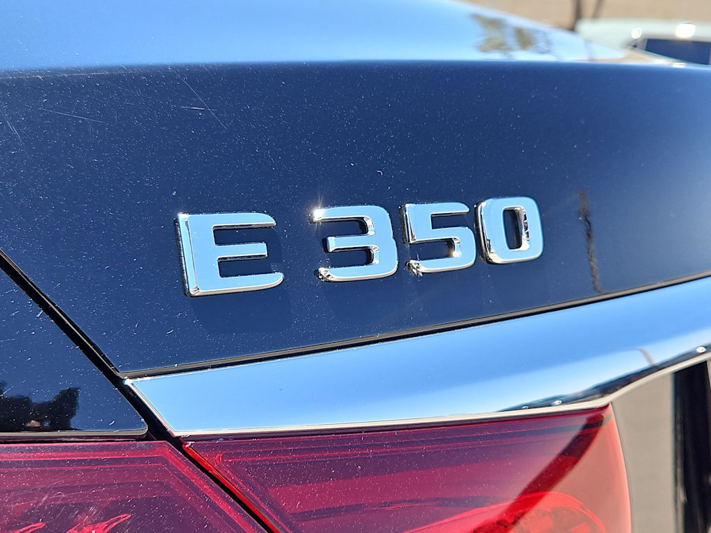 Thumbnail: 2021 Mercedes-Benz E-Class - 24