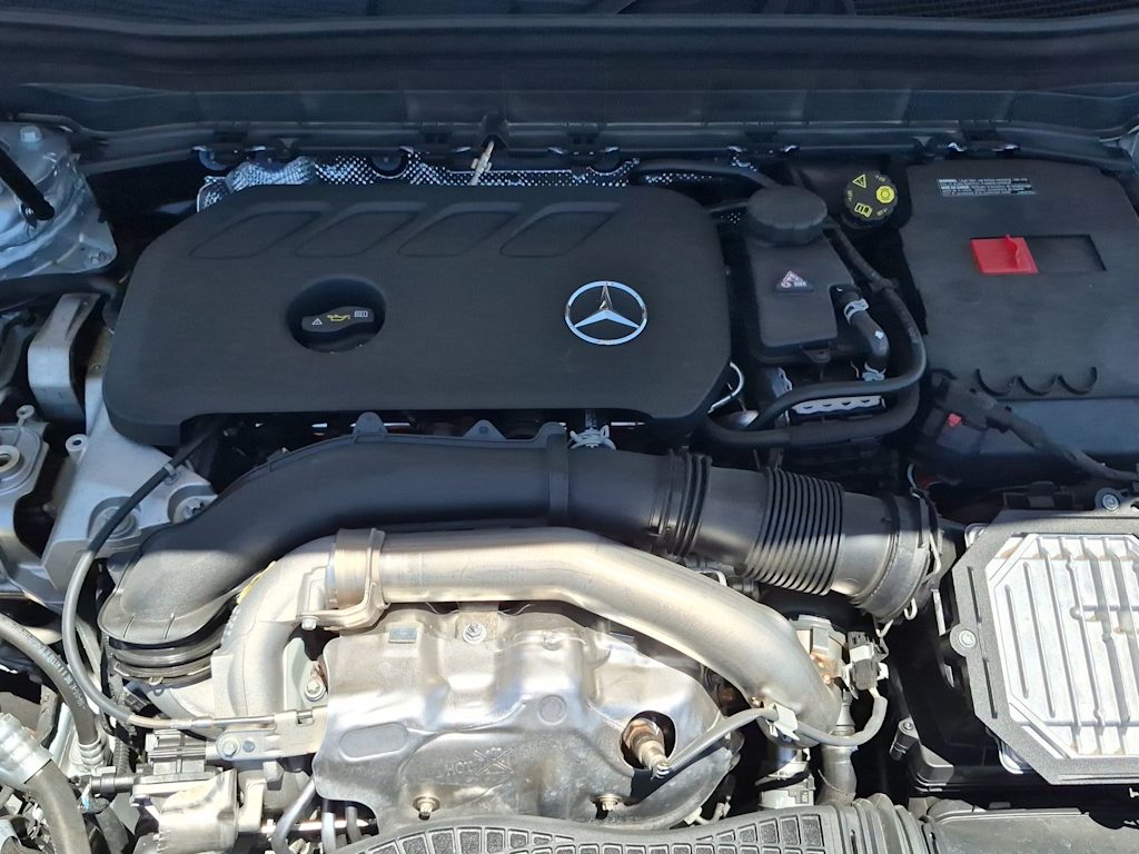 Thumbnail: 2026 Mercedes-Benz GLB - 9