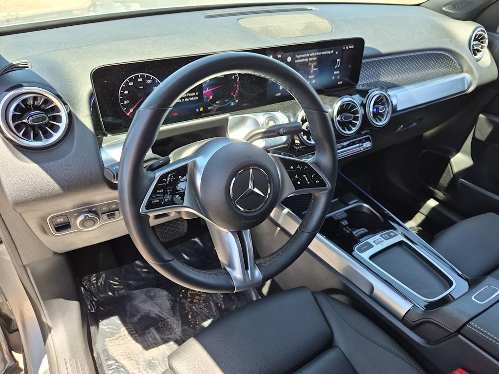 Thumbnail: 2026 Mercedes-Benz GLB - 2