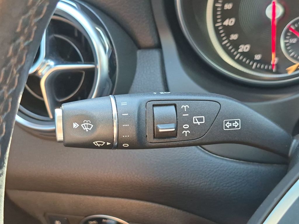 Thumbnail: 2019 Mercedes-Benz GLA - 30