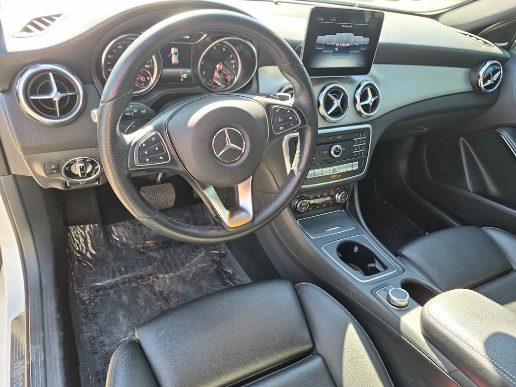 Thumbnail: 2019 Mercedes-Benz GLA - 2