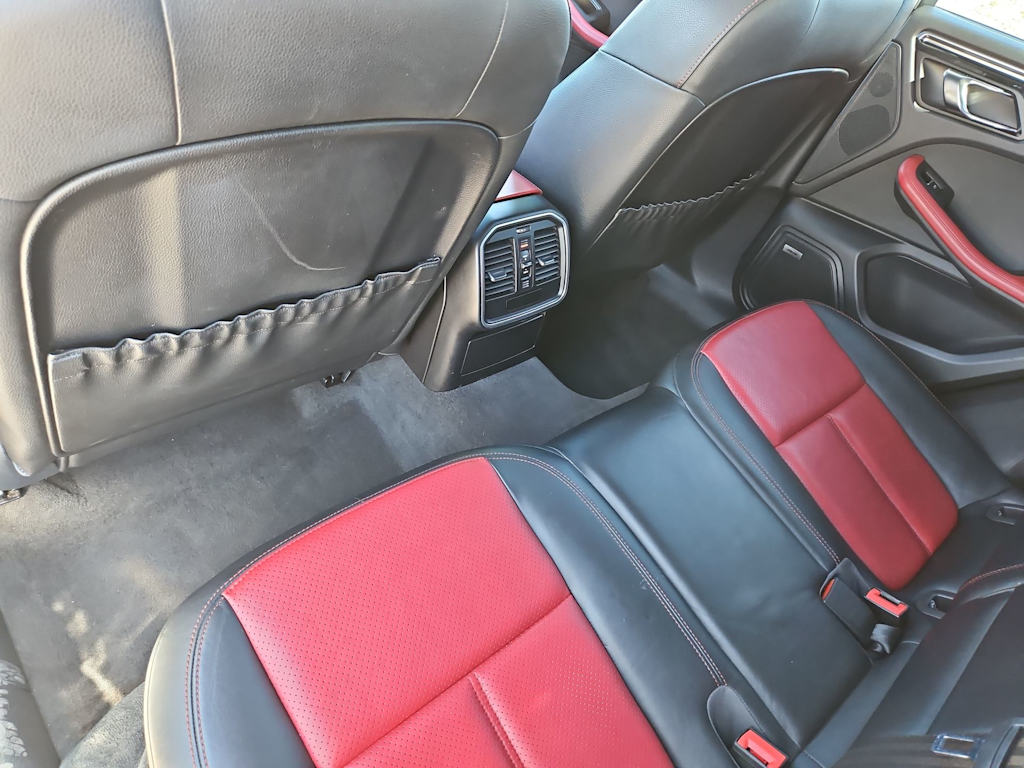 Thumbnail: 2017 Porsche Macan - 13