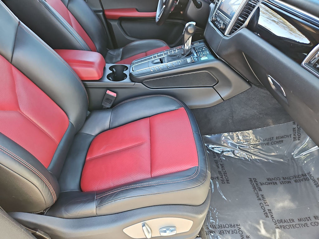 Thumbnail: 2017 Porsche Macan - 12