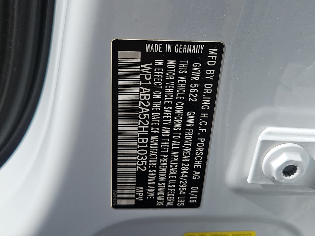 Thumbnail: 2017 Porsche Macan - 20