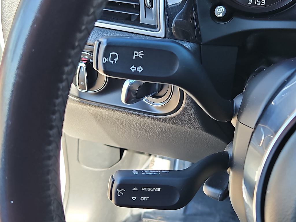 Thumbnail: 2017 Porsche Macan - 34