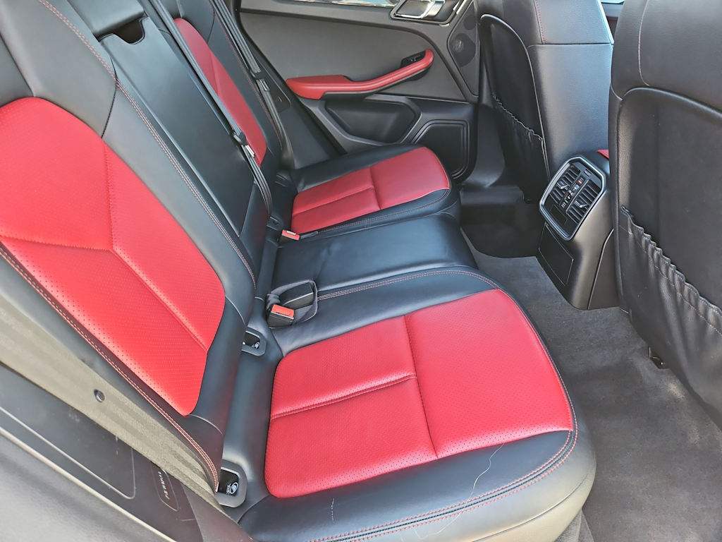 Thumbnail: 2017 Porsche Macan - 30