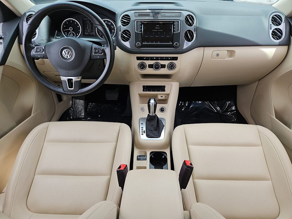 Thumbnail: 2017 Volkswagen Tiguan - 10