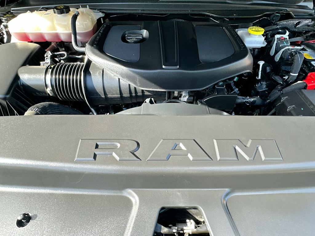 Thumbnail: 2026 RAM 1500 - 9