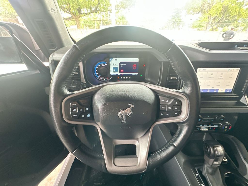 Thumbnail: 2023 Ford Bronco - 9