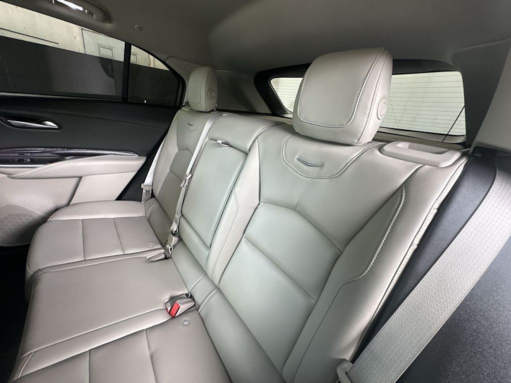 Thumbnail: 2023 Cadillac XT4 - 12
