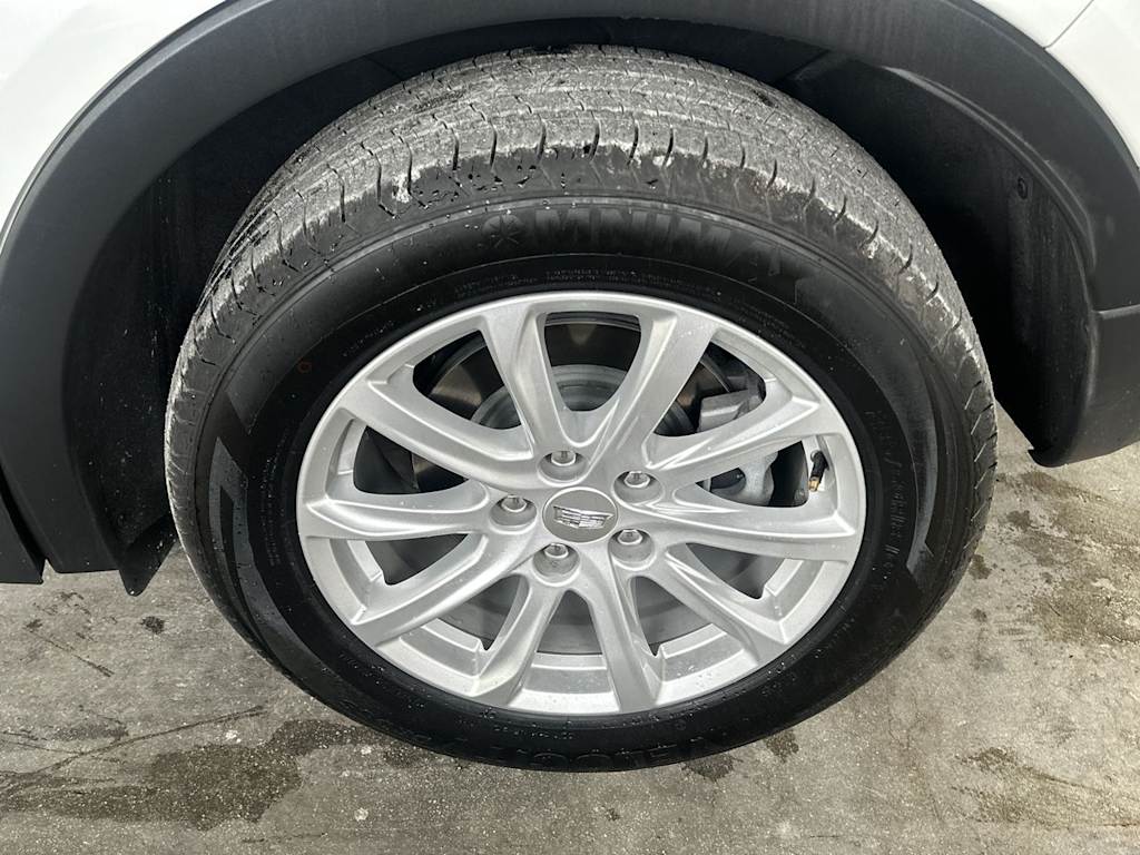 Thumbnail: 2023 Cadillac XT4 - 7
