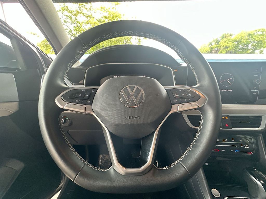 Thumbnail: 2025 Volkswagen Taos - 10