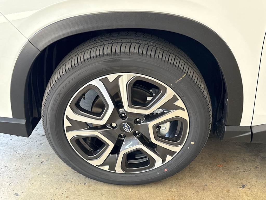 2025 Subaru Ascent Limited 8