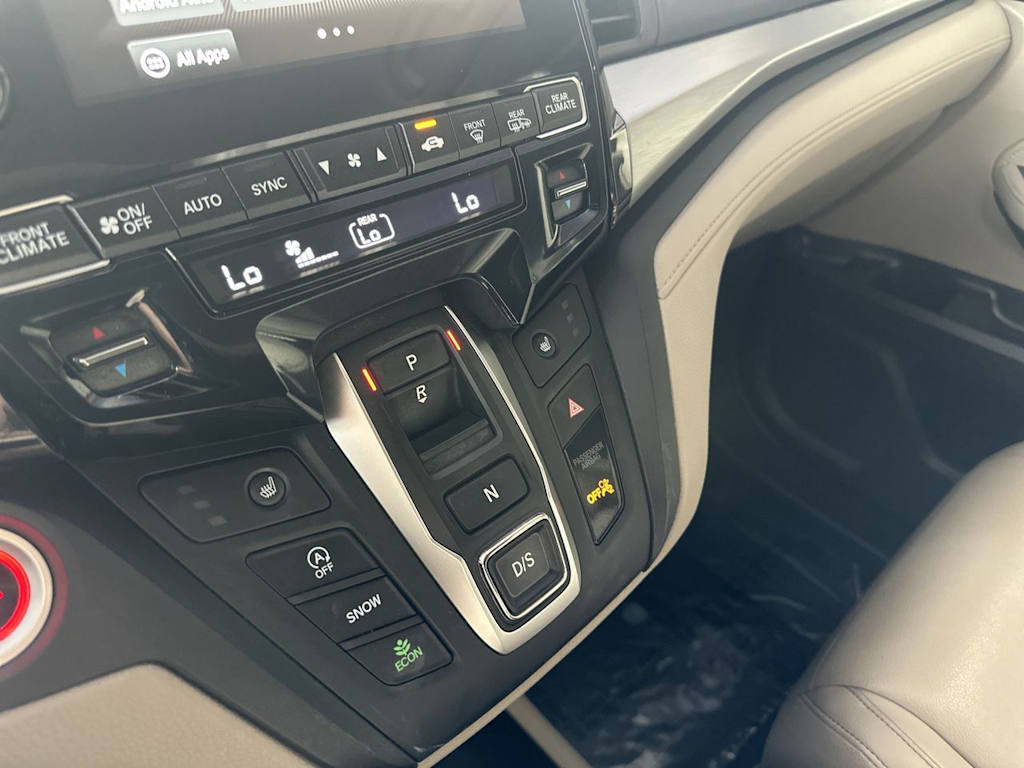 Thumbnail: 2023 Honda Odyssey - 16