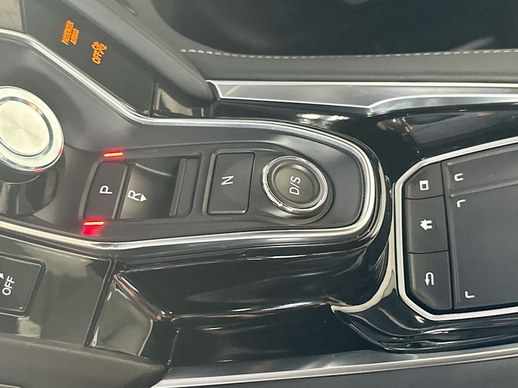 Thumbnail: 2025 Acura RDX - 27