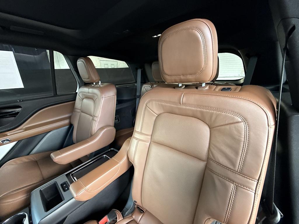 Thumbnail: 2024 Lincoln Aviator - 11