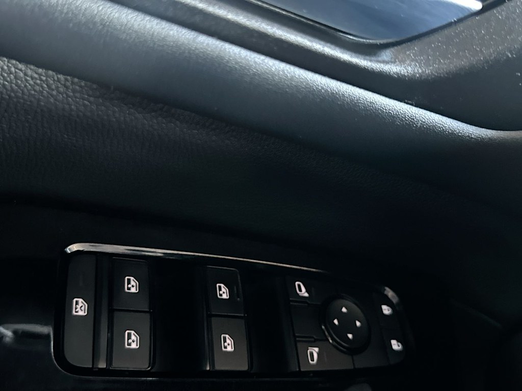 Thumbnail: 2023 Nissan Pathfinder - 23