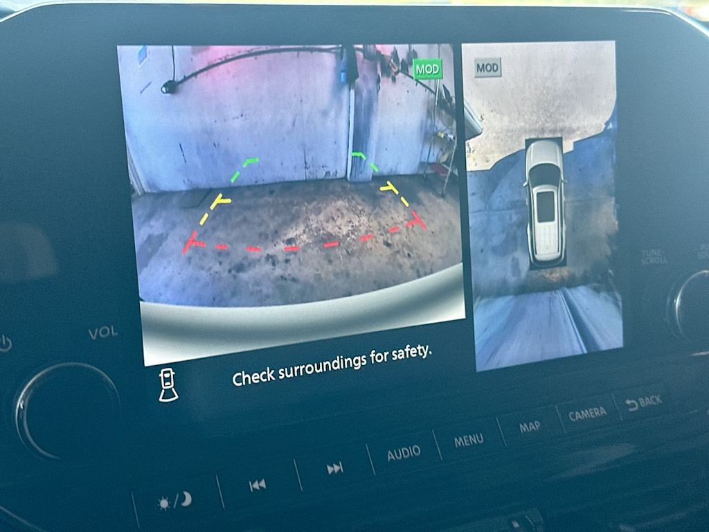 Thumbnail: 2023 Nissan Pathfinder - 24