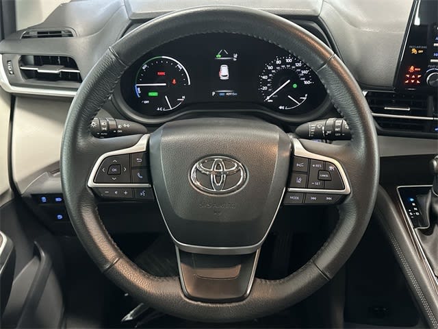 2023 Toyota Sienna XLE 9