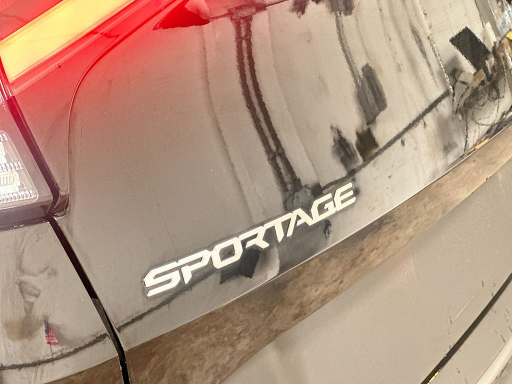 Thumbnail: 2023 Kia Sportage - 24