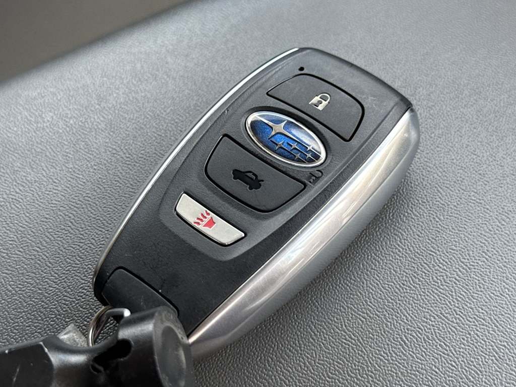 2025 Subaru Crosstrek Premium 19