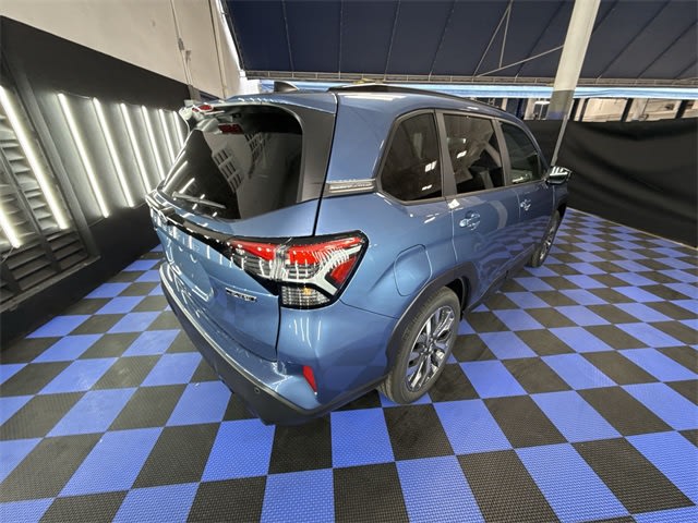 2025 Subaru Forester Touring 2