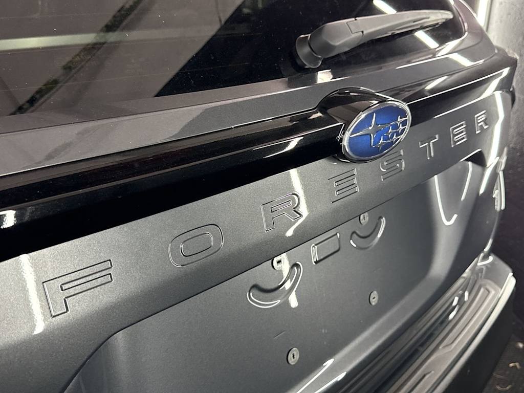 2025 Subaru Forester Limited 24