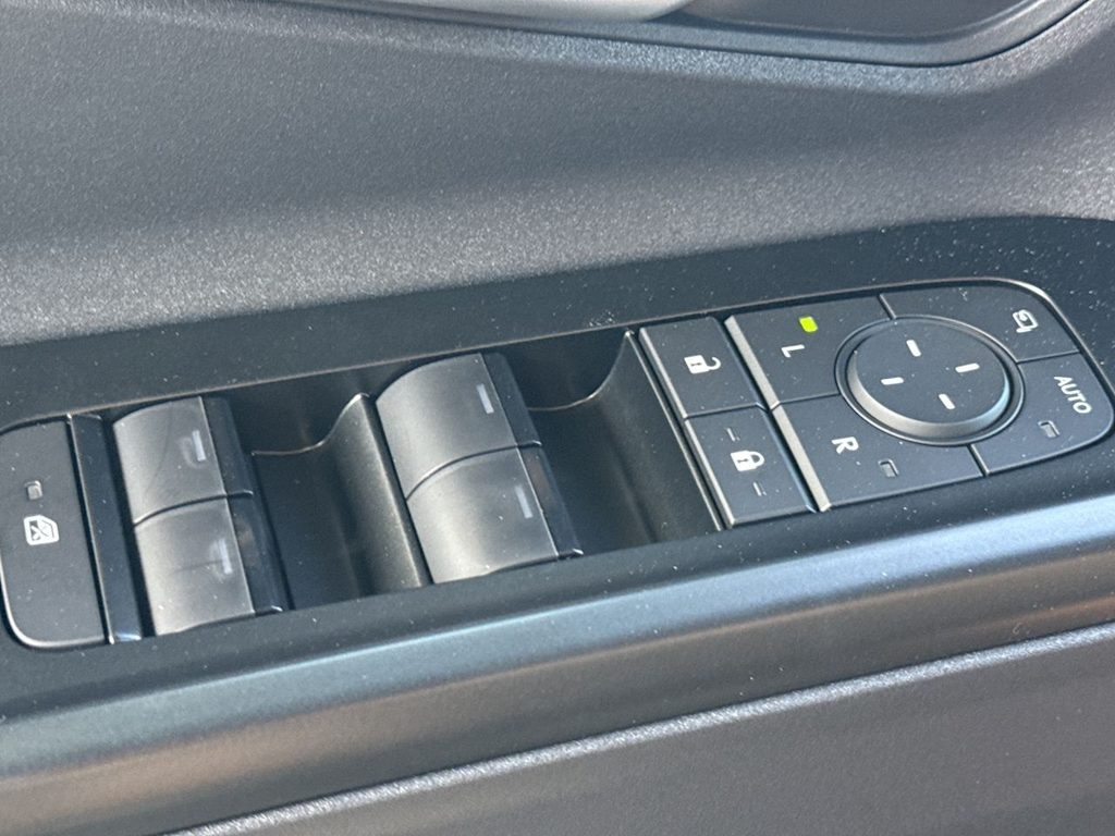 Thumbnail: 2026 Subaru Solterra - 23