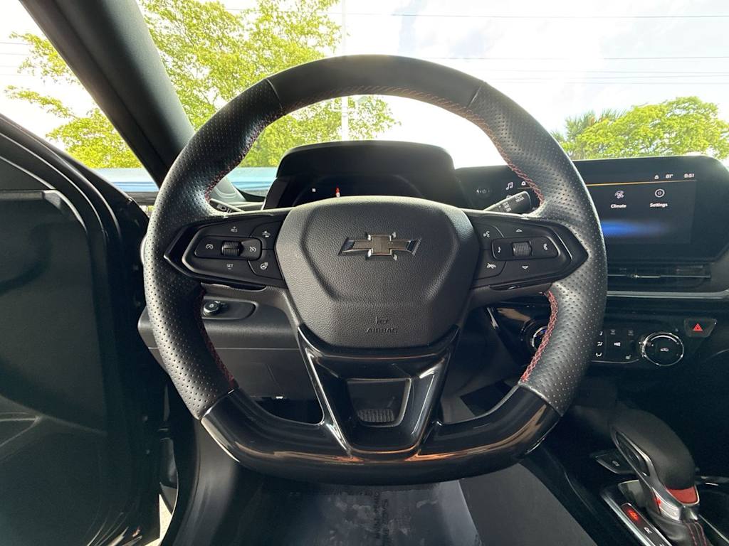 Thumbnail: 2024 Chevrolet Trax - 9