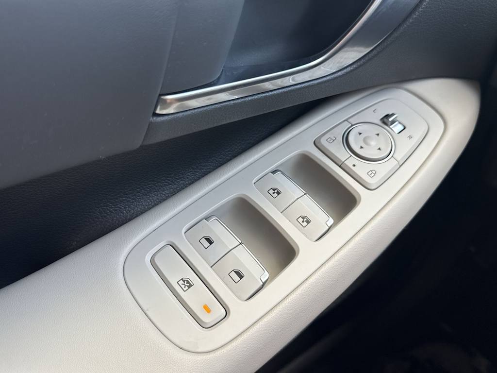 Thumbnail: 2022 Hyundai Sonata - 24