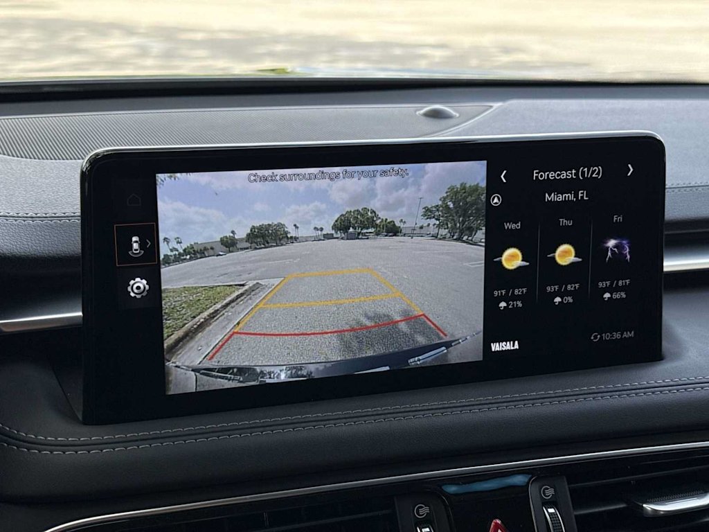 Thumbnail: 2023 Genesis G70 - 25