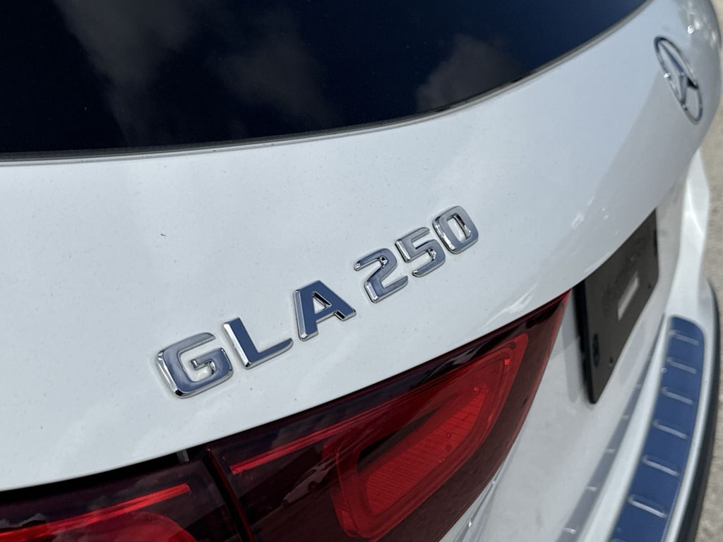 Thumbnail: 2023 Mercedes-Benz GLA - 7