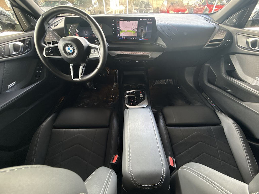 Thumbnail: 2025 BMW 2 Series - 13