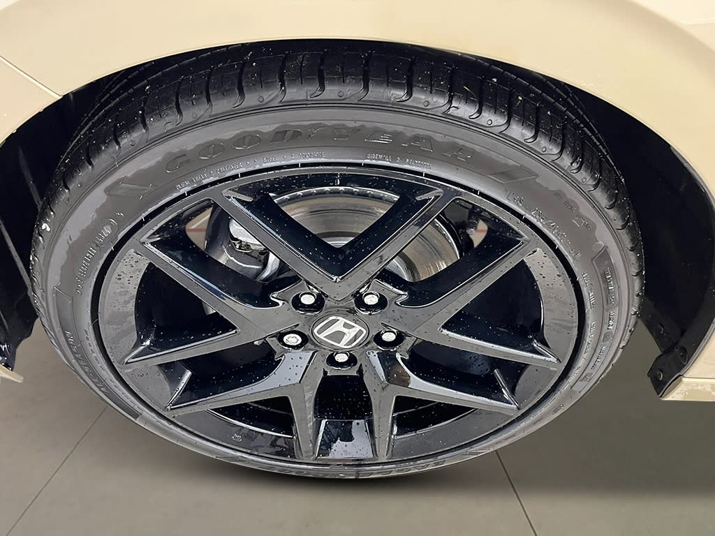 2025 Honda Civic Sport 8